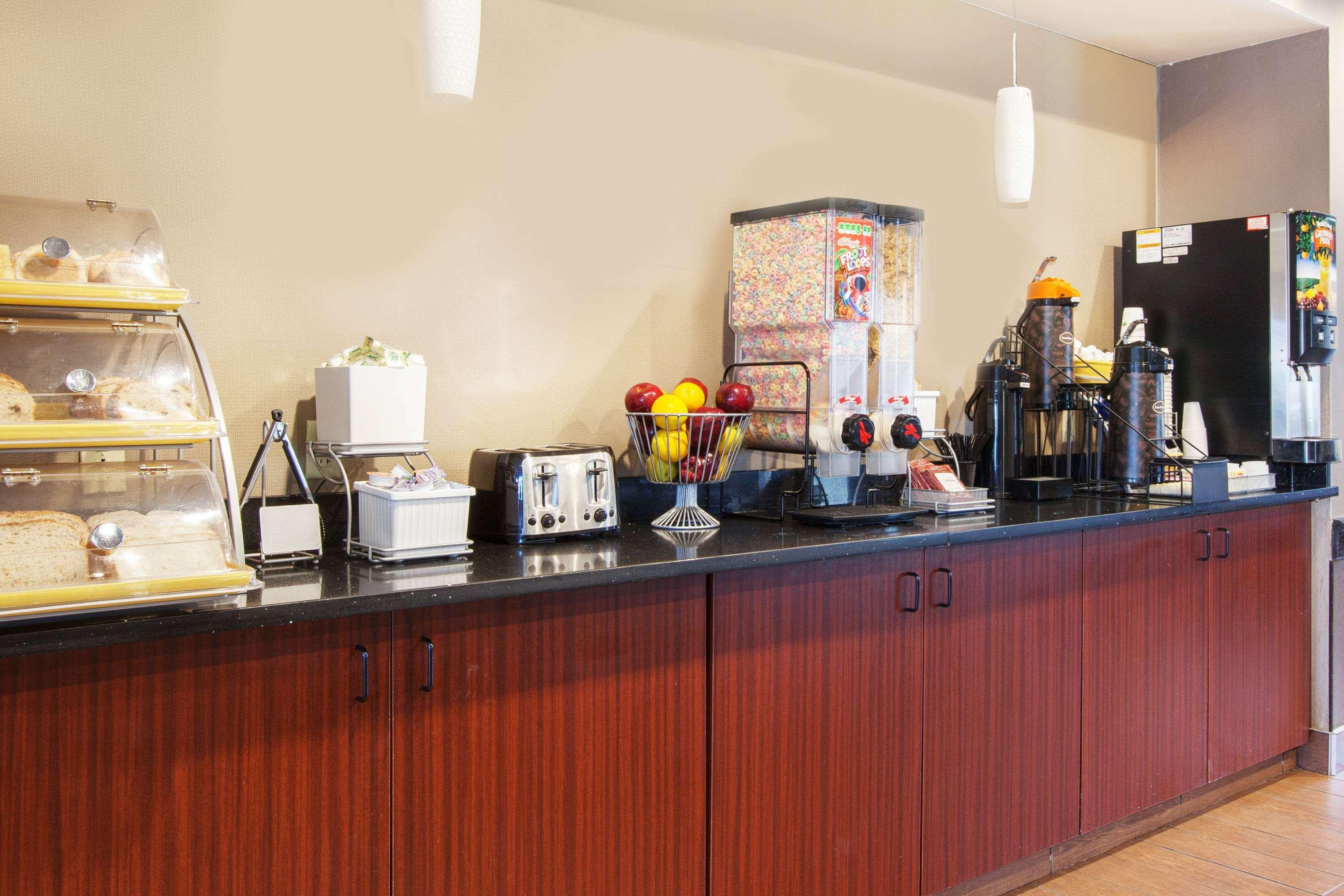 Hotel Days By Wyndham Brewerton/ Syracuse Near Oneida 2*