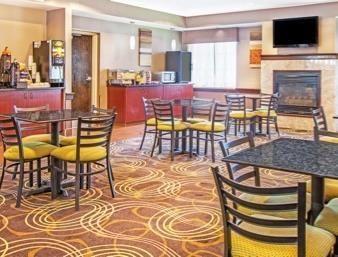 Days By Wyndham Brewerton/ Syracuse Near Oneida Hotel
